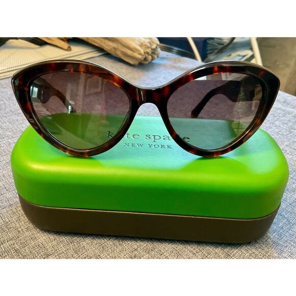 KATE SPADE MARLAH CAT EYE TORTOISE SHELL FRAME SUNGLASSES $175 MSRP - Picture 1 of 14
